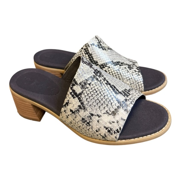 Timberland Women’s Snake Print Block Heel Sandal Sz 6.5 Lug Sole Comfort - Picture 1 of 12